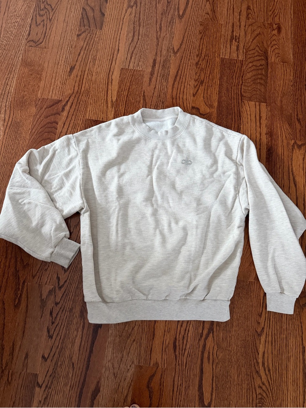 Alo Yoga Accolade Crew Neck Pullover